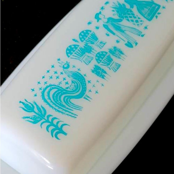 Vintage Pyrex Turquoise Butterprint Butter Dish - Picture 2 of 6